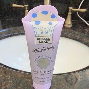 🆕Blueberry Facial Gel Cleanser 200ml